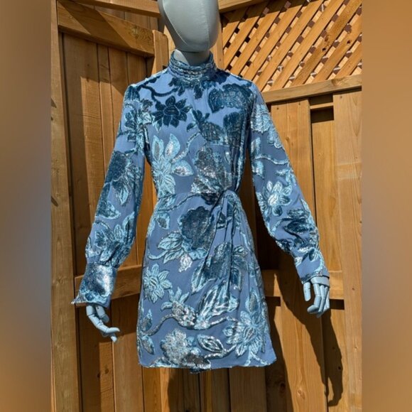🆕 SIMKHAI 🧿 NWOT Halen Draped Velvet Mini Dress, Celestial Blue - Sz US 0 - Picture 2 of 16